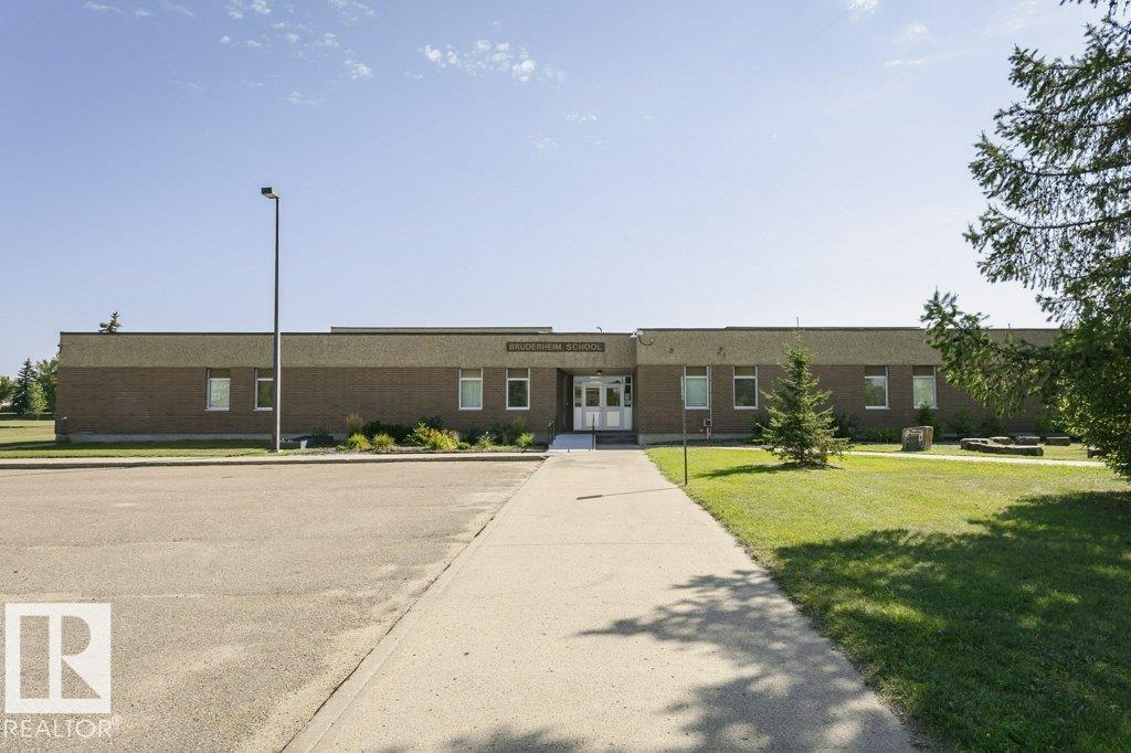 Photo 47 of 4546 56 Av, Bruderheim AB