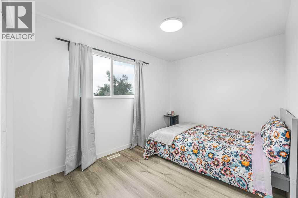 Photo 18 of 477 72 Avenue Ne, Calgary AB