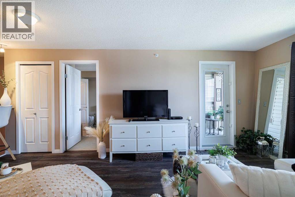 Photo 18 of 3418 60 Panatella Street Nw, Calgary AB