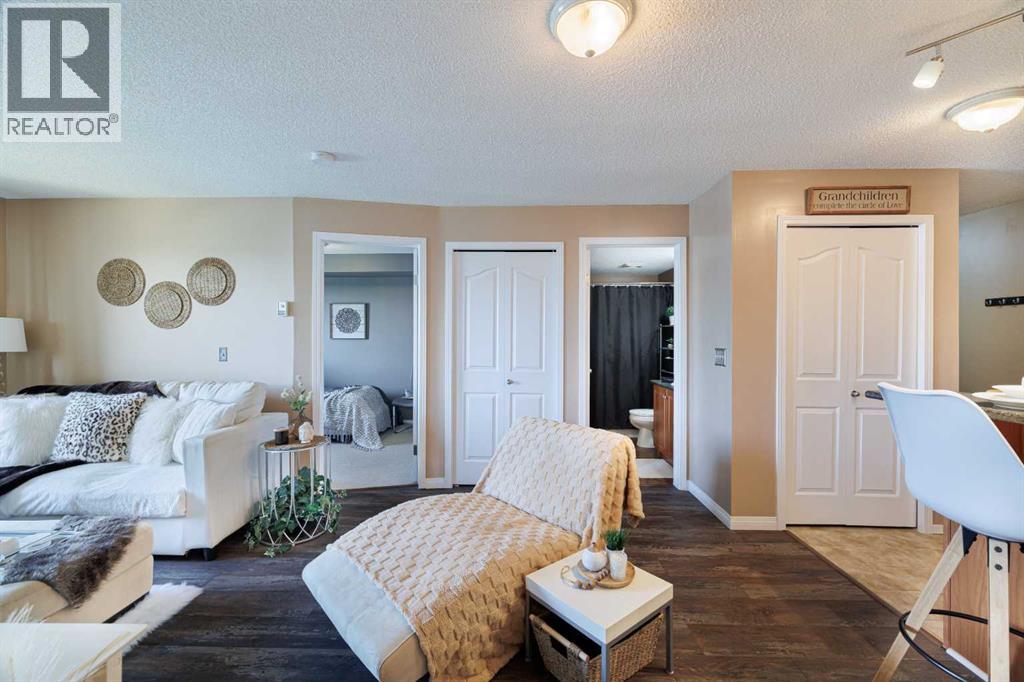 Photo 10 of 3418 60 Panatella Street Nw, Calgary AB