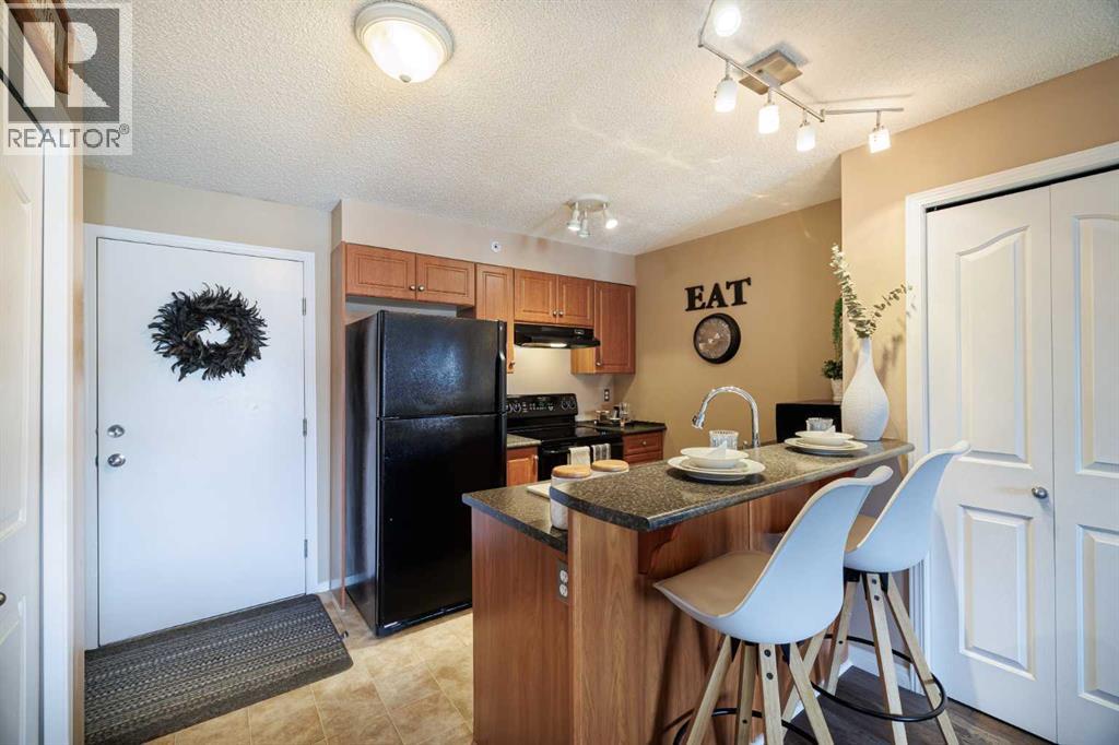 Photo 4 of 3418 60 Panatella Street Nw, Calgary AB