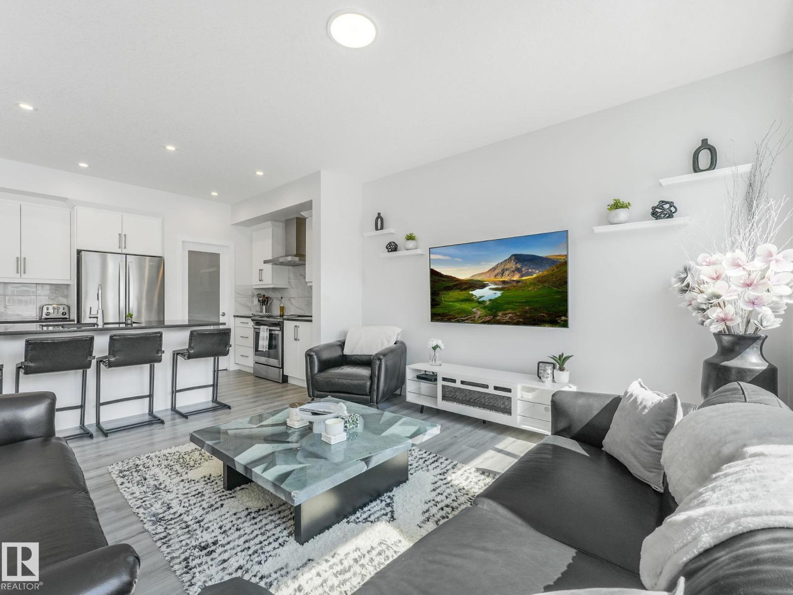Photo 9 of 6407 174 Av Nw, Edmonton AB