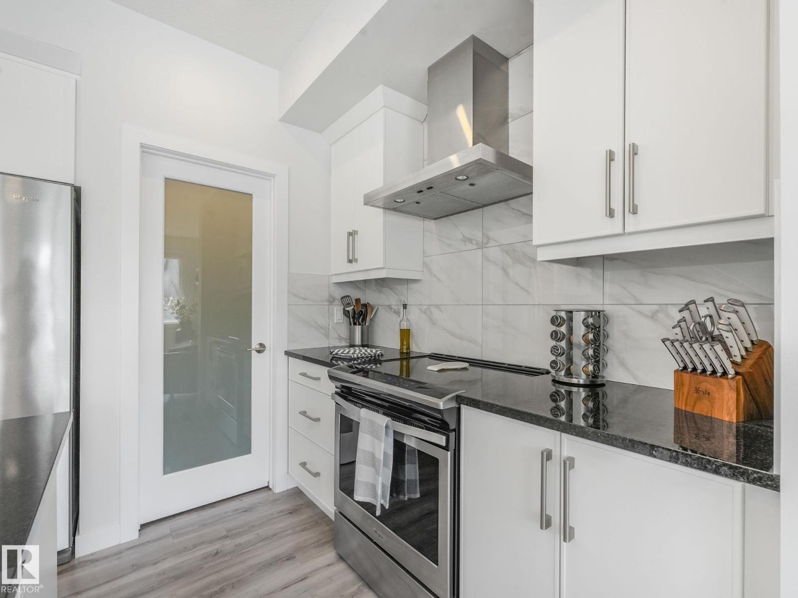 Photo 6 of 6407 174 Av Nw, Edmonton AB