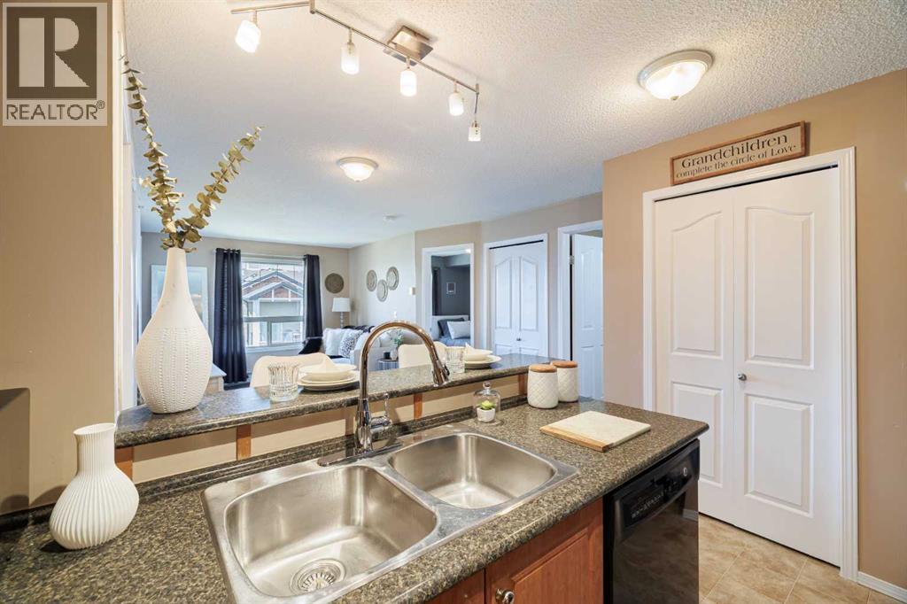 Photo 6 of 3418 60 Panatella Street Nw, Calgary AB