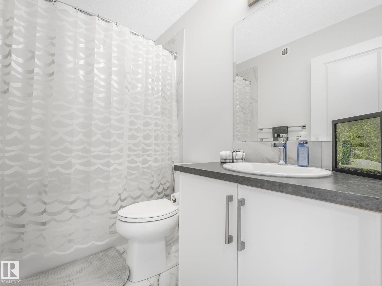 Photo 37 of 6407 174 Av Nw, Edmonton AB