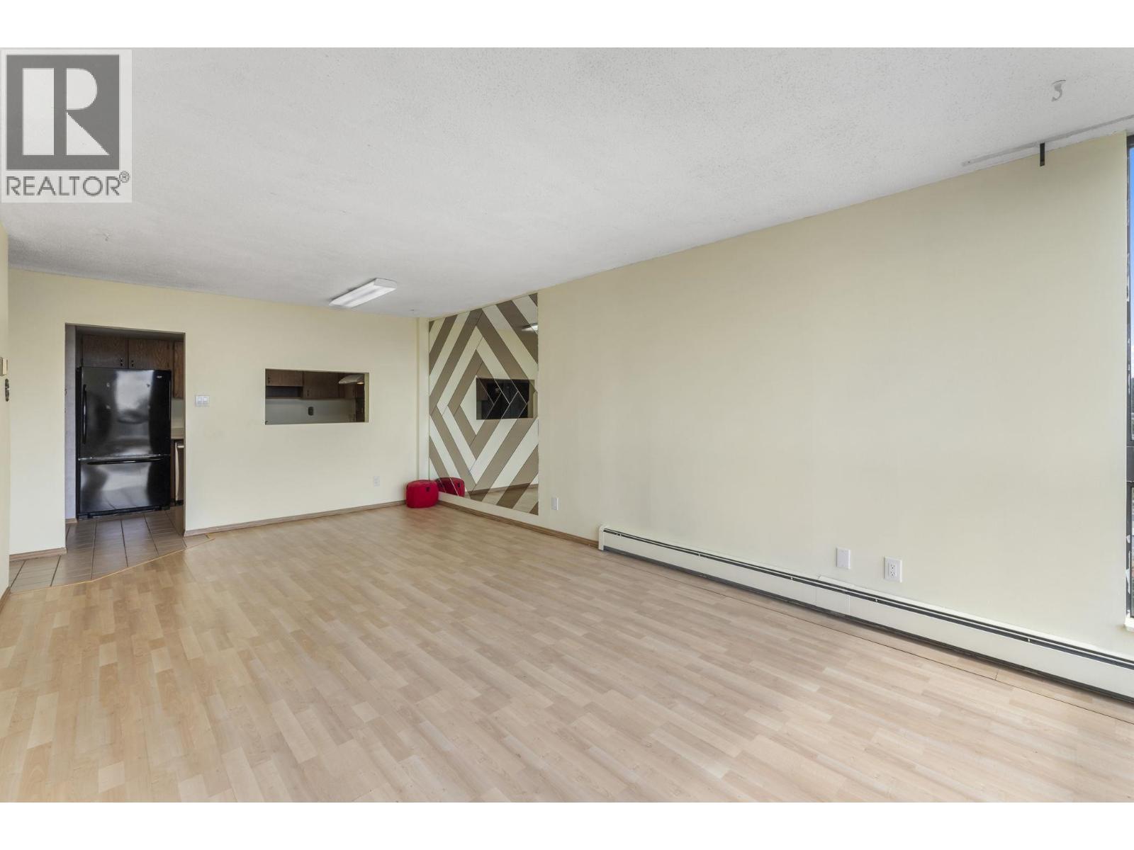 Photo 5 of 1702 9280 Salish Court, Burnaby BC