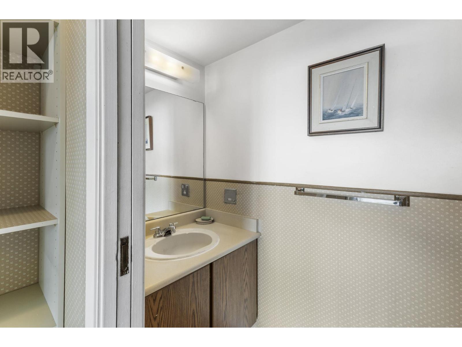 Photo 18 of 1702 9280 Salish Court, Burnaby BC