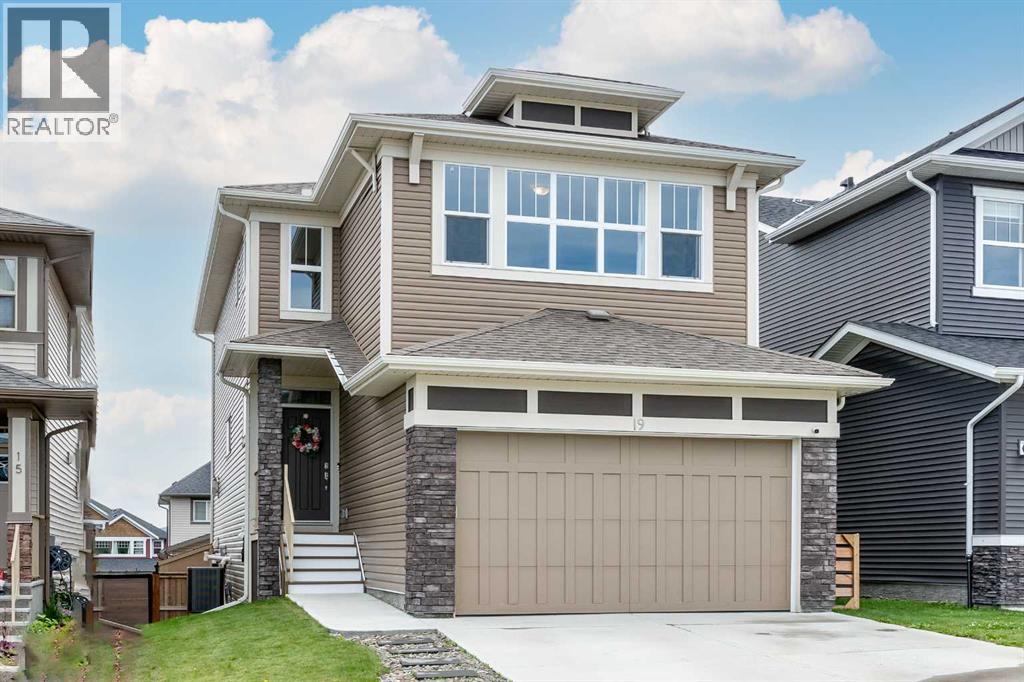 Photo 2 of 19 Heritage Heights, Cochrane AB