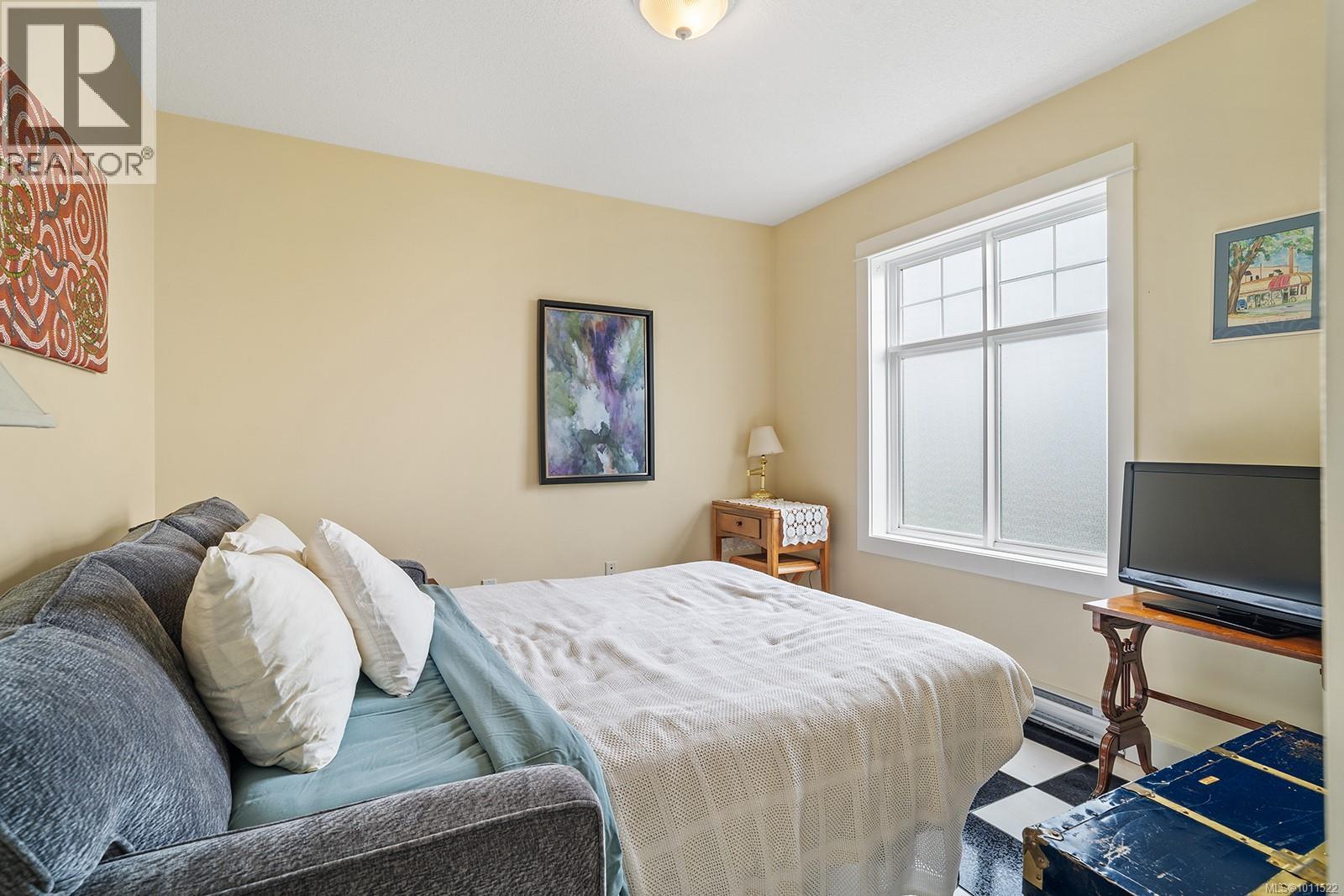 Photo 31 of 1064 Miraloma Dr, Qualicum Beach BC