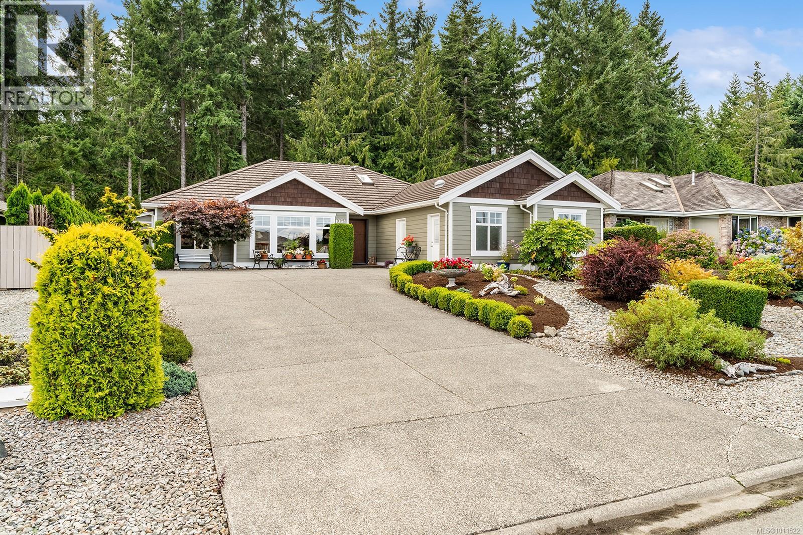Photo 46 of 1064 Miraloma Dr, Qualicum Beach BC