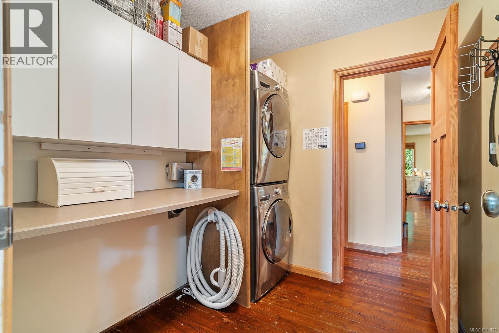 Photo 34 of 1064 Miraloma Dr, Qualicum Beach BC