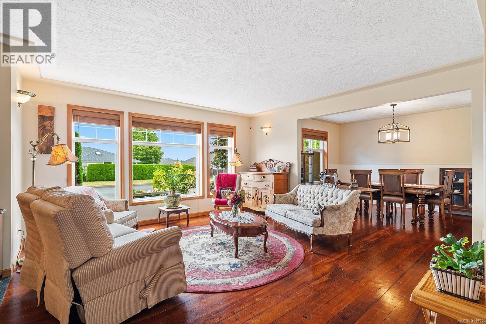 Photo 17 of 1064 Miraloma Dr, Qualicum Beach BC