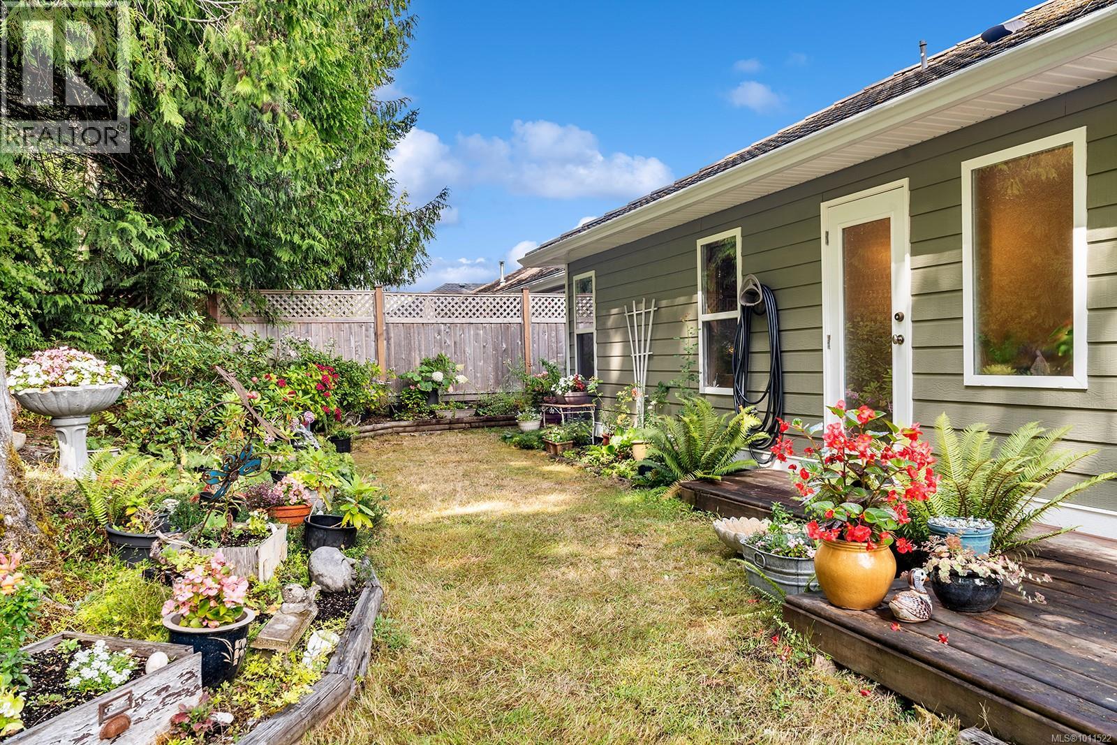 Photo 39 of 1064 Miraloma Dr, Qualicum Beach BC