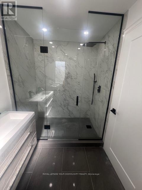 Photo 10 of Main 12 Kemano Road, Aurora ON