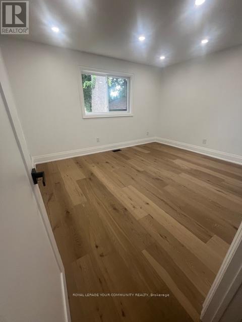 Photo 6 of Main 12 Kemano Road, Aurora ON