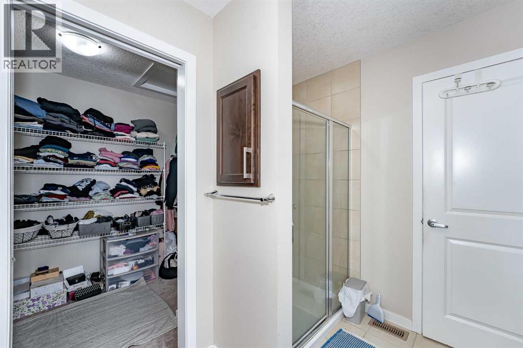 Photo 40 of 74 Carringvue Drive Nw, Calgary AB
