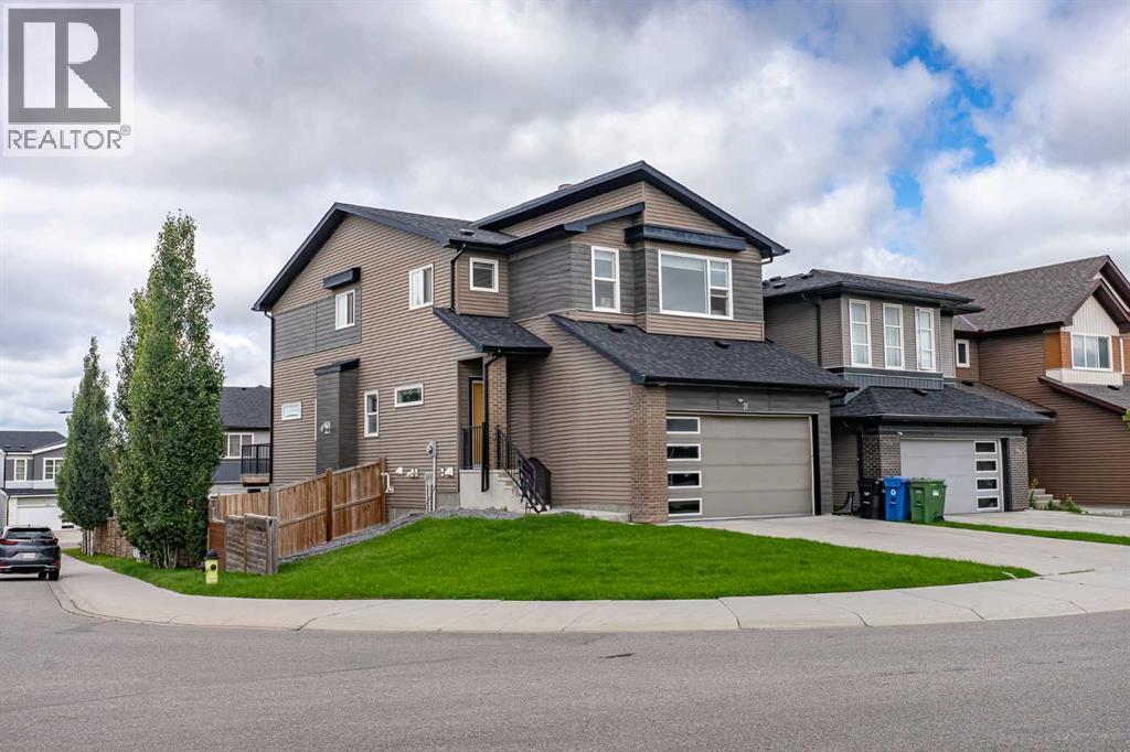 Photo 1 of 74 Carringvue Drive Nw, Calgary AB