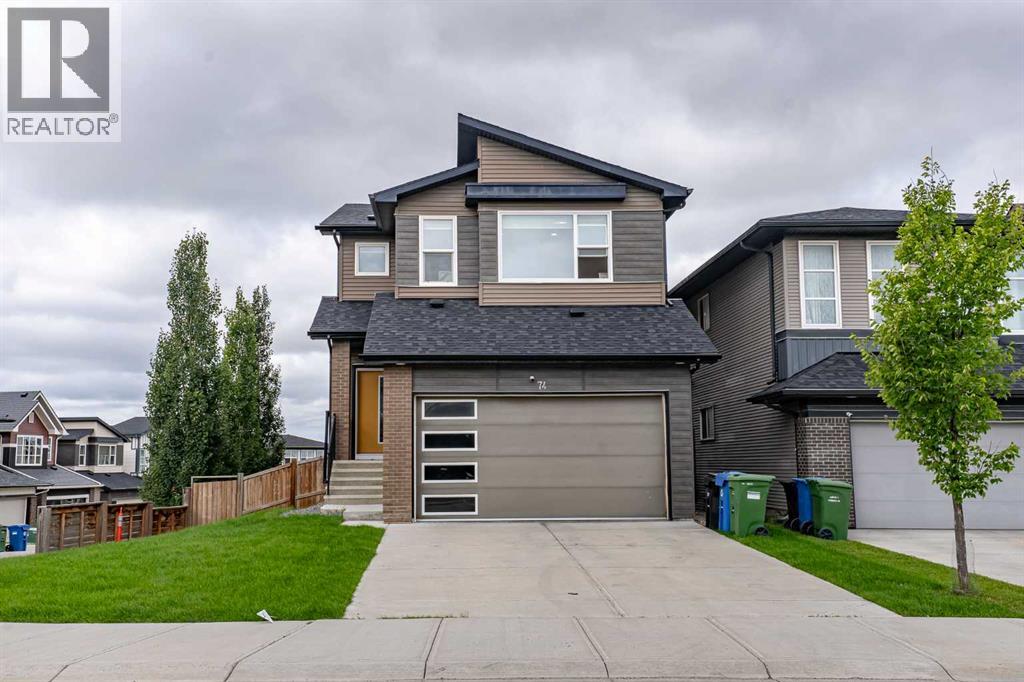 Photo 2 of 74 Carringvue Drive Nw, Calgary AB