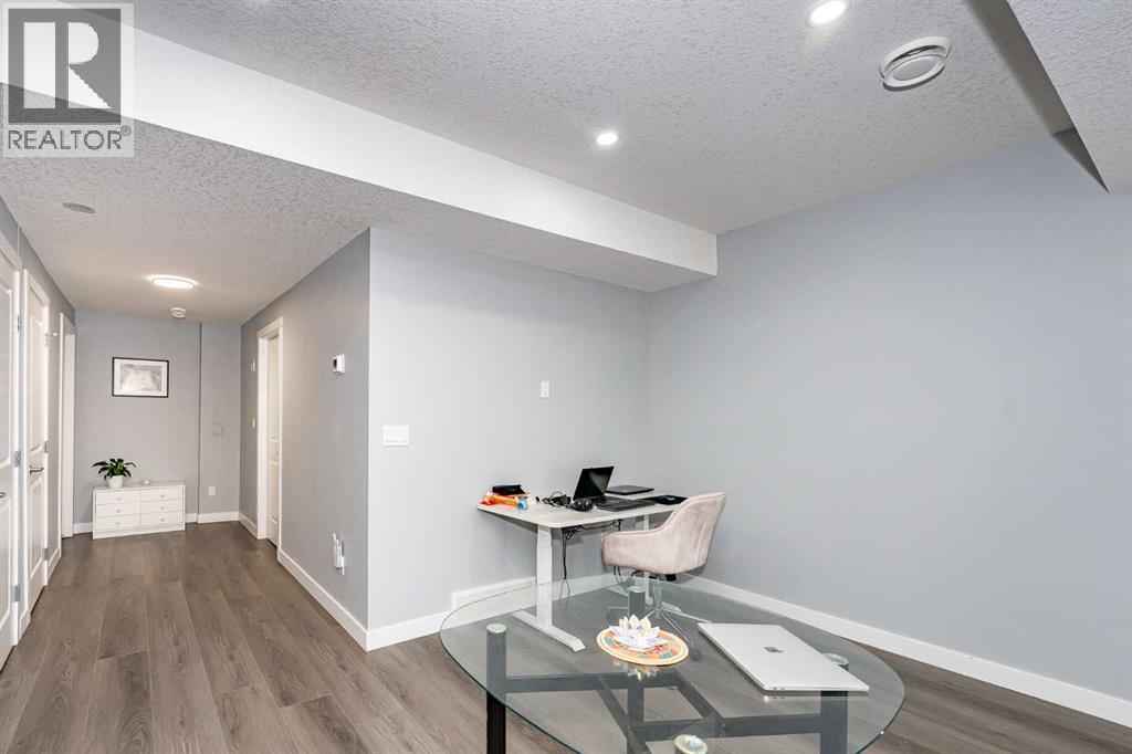 Photo 30 of 74 Carringvue Drive Nw, Calgary AB