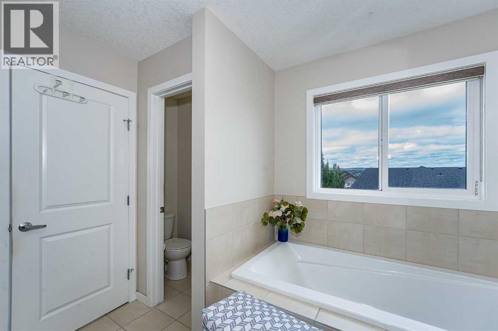 Photo 41 of 74 Carringvue Drive Nw, Calgary AB