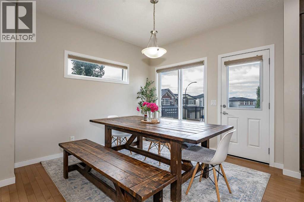Photo 15 of 74 Carringvue Drive Nw, Calgary AB