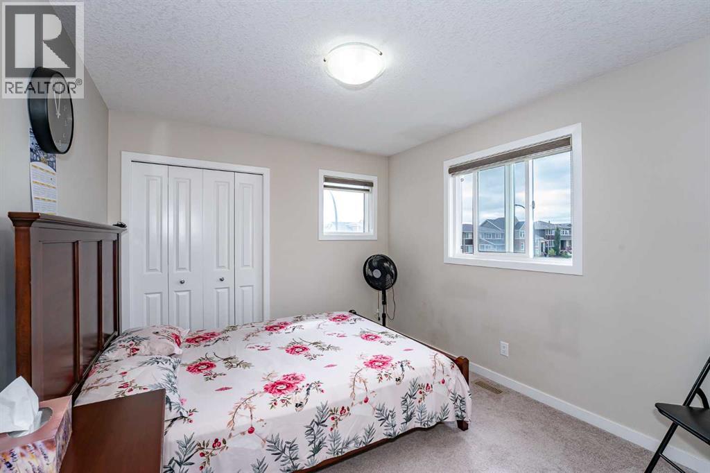 Photo 21 of 74 Carringvue Drive Nw, Calgary AB