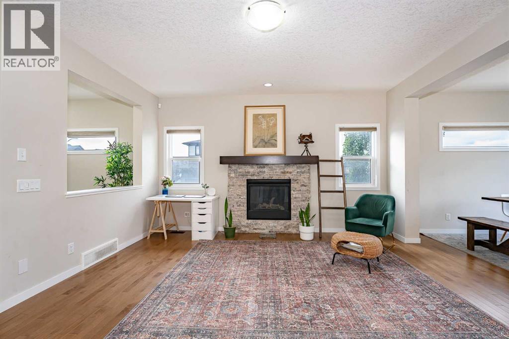 Photo 14 of 74 Carringvue Drive Nw, Calgary AB