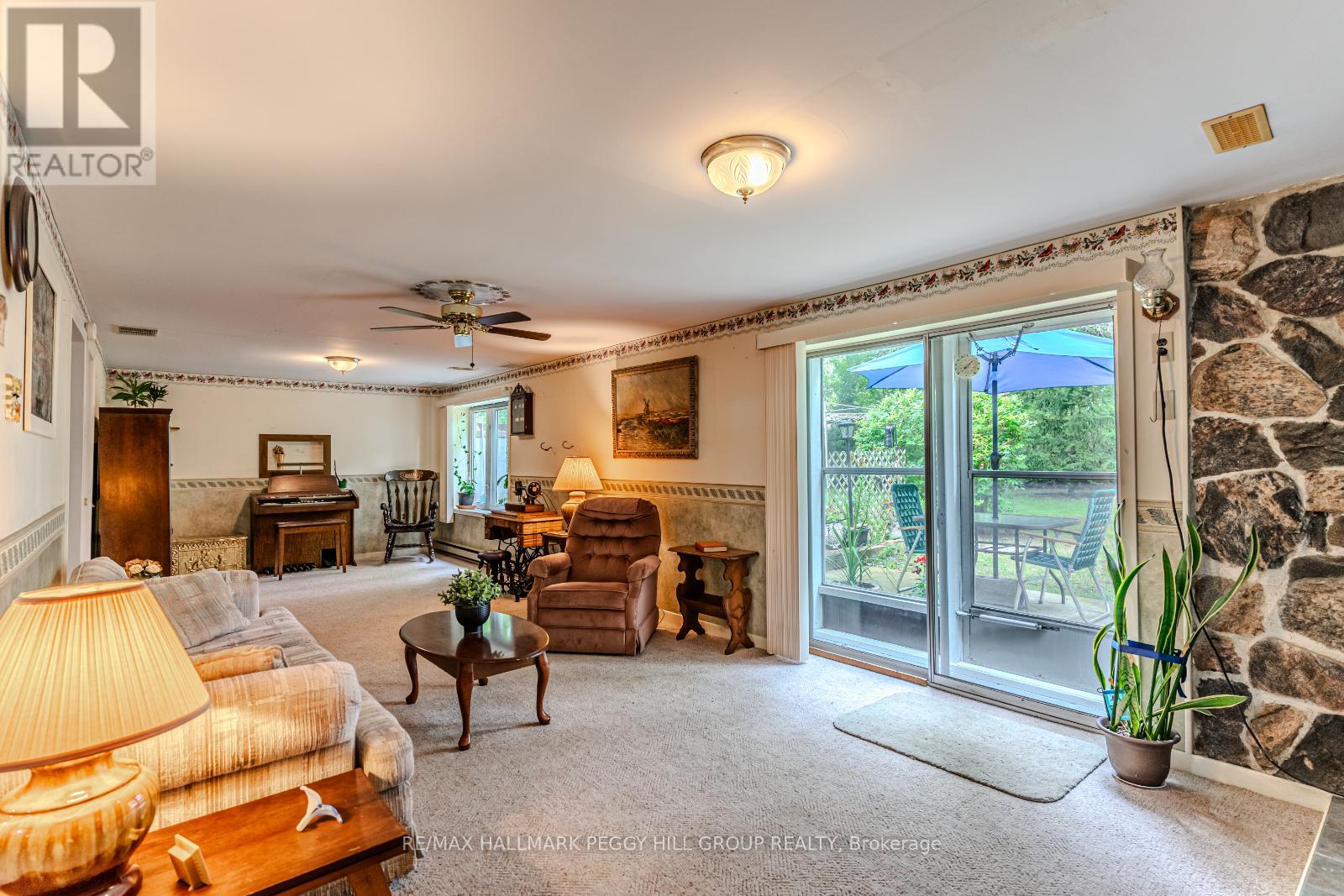 Photo 12 of 82 Helena Street, Wasaga Beach ON