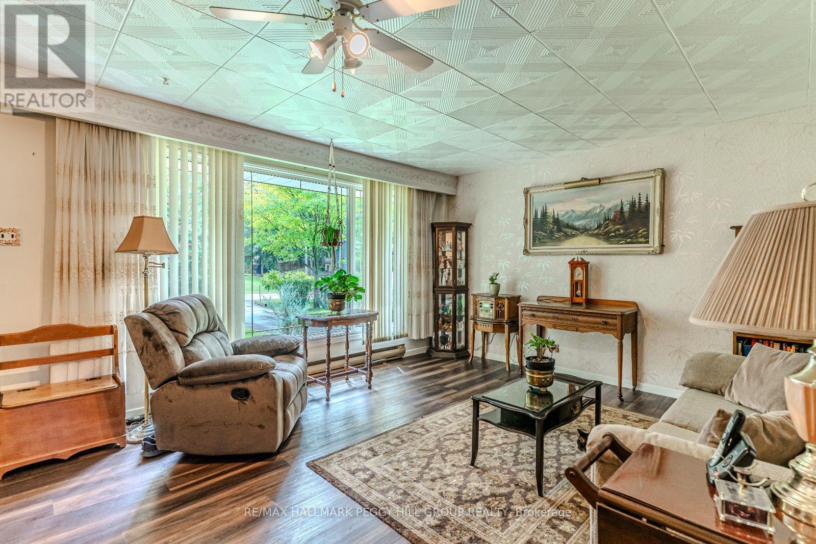 Photo 2 of 82 Helena Street, Wasaga Beach ON