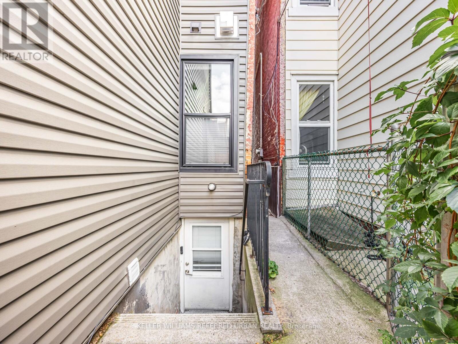 Photo 15 of 314 Dovercourt Road, Toronto ON