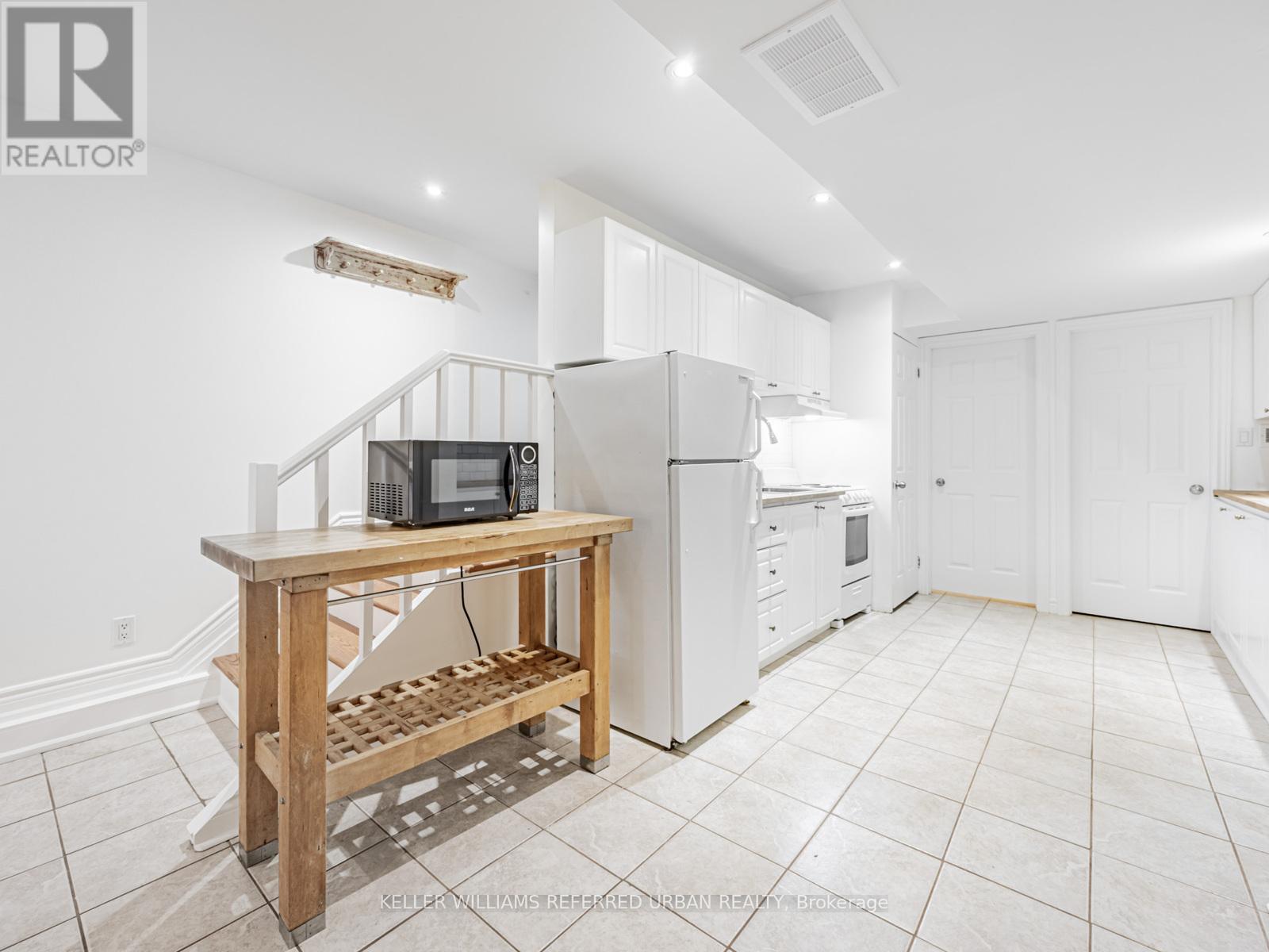 Photo 3 of 314 Dovercourt Road, Toronto ON