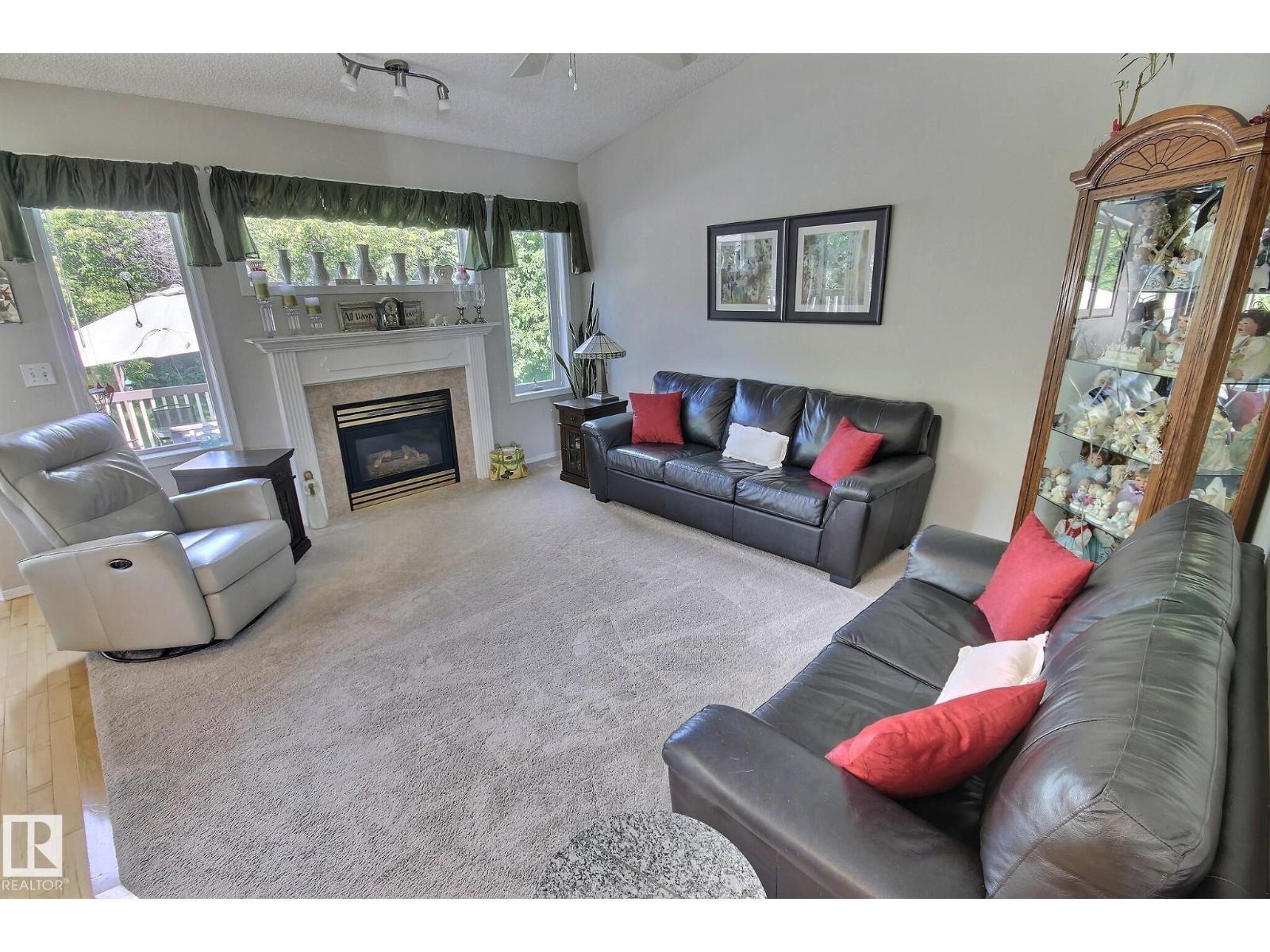 Photo 11 of 428 Rainbow Cr, Sherwood Park AB