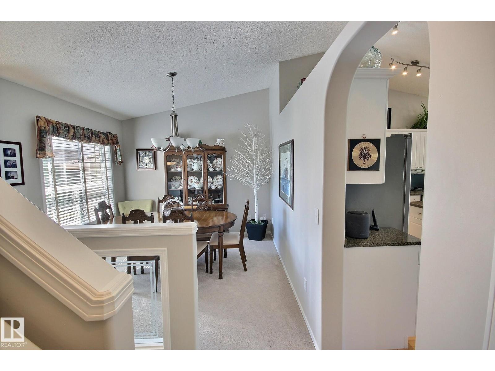 Photo 13 of 428 Rainbow Cr, Sherwood Park AB
