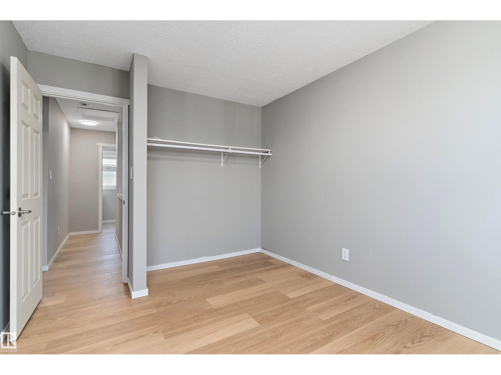 Photo 24 of 467 Dunluce Rd Nw, Edmonton AB