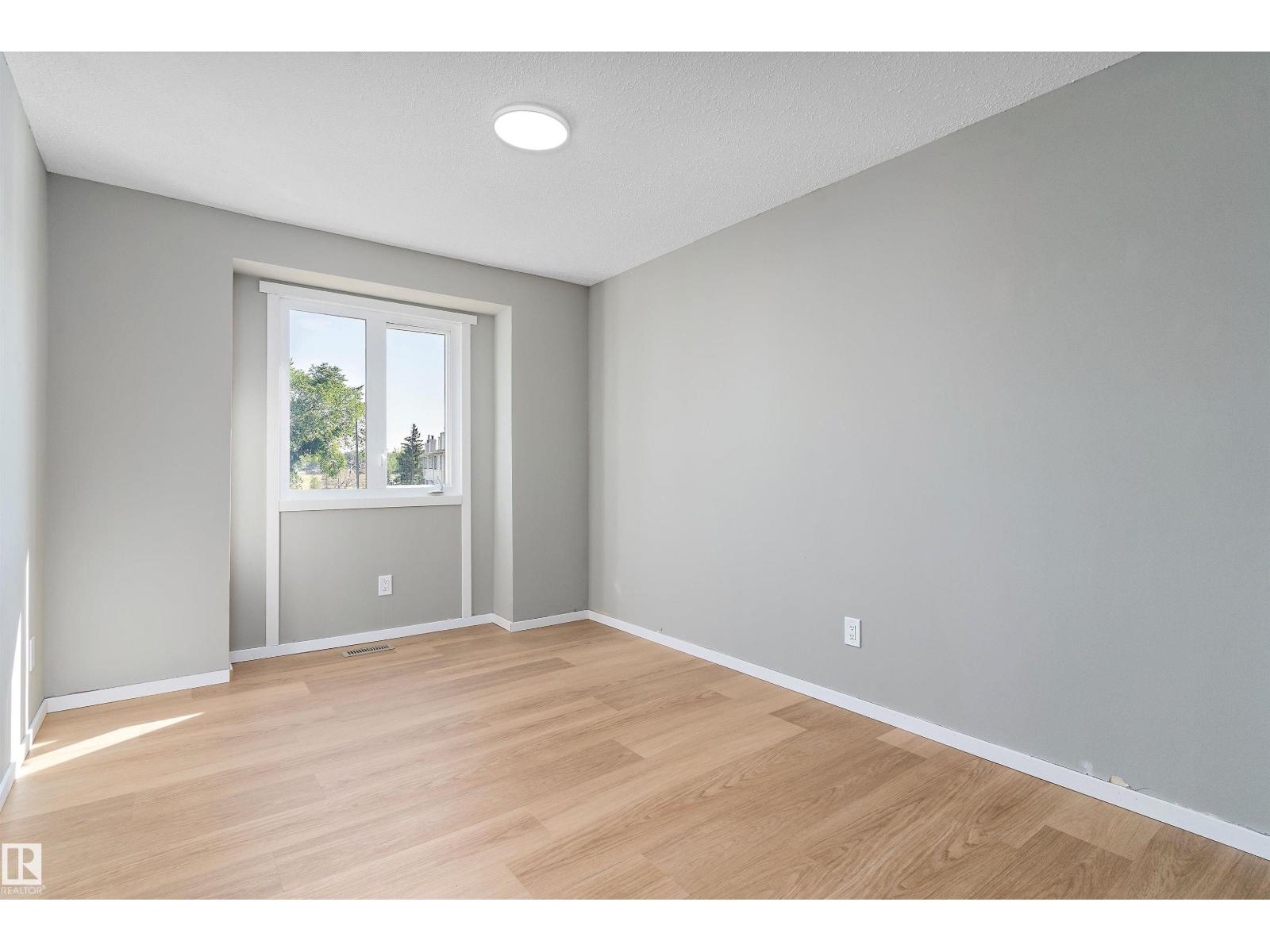 Photo 29 of 467 Dunluce Rd Nw, Edmonton AB
