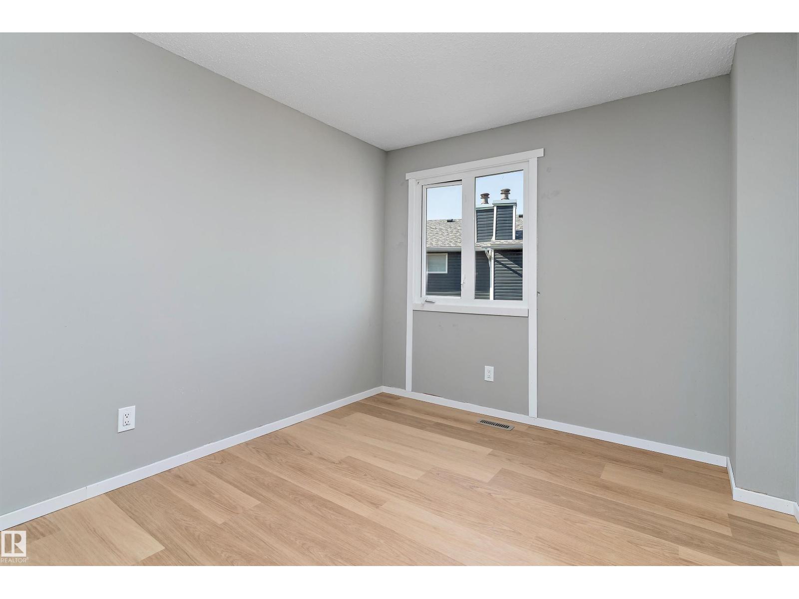 Photo 22 of 467 Dunluce Rd Nw, Edmonton AB