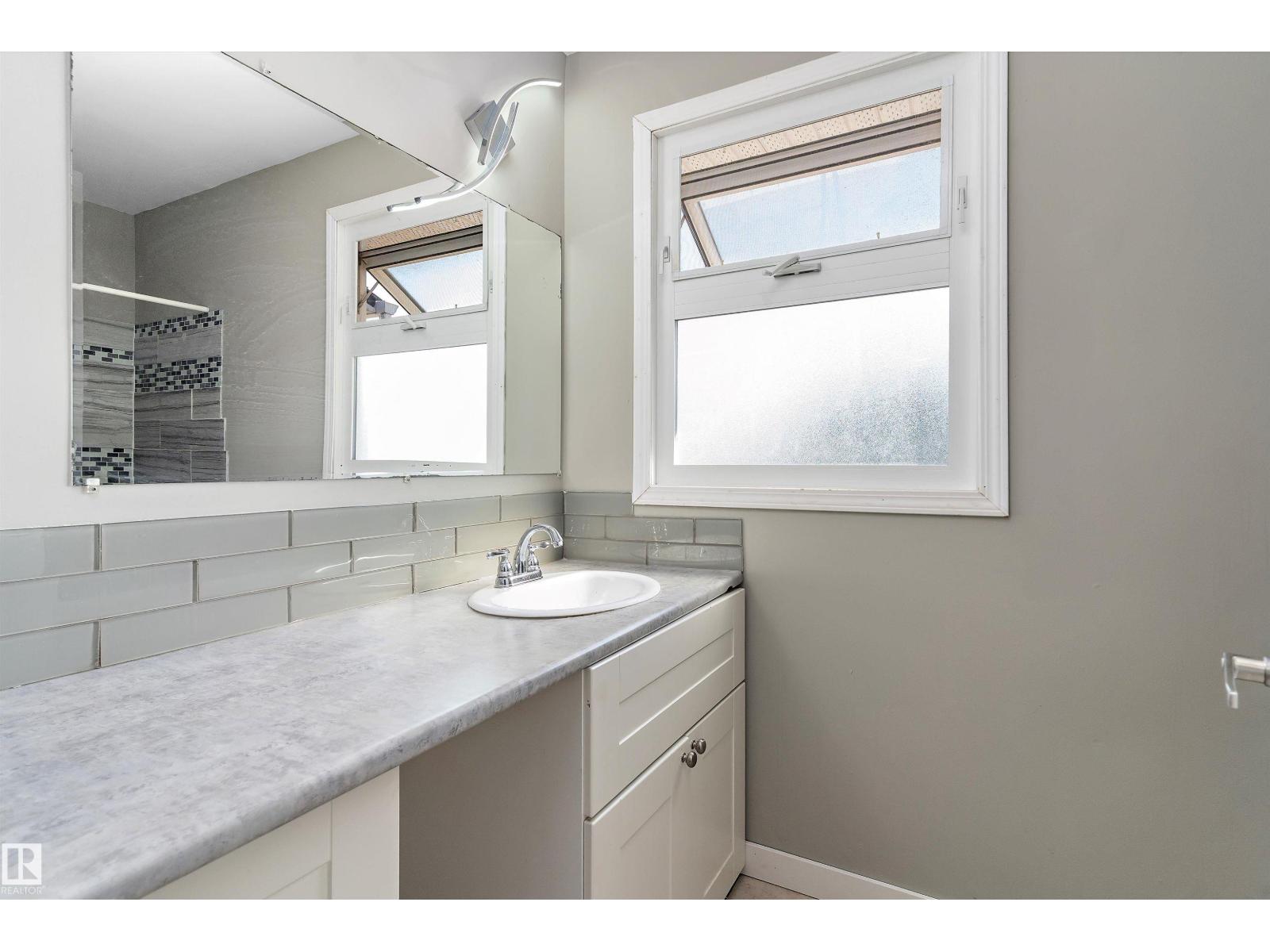 Photo 30 of 467 Dunluce Rd Nw, Edmonton AB