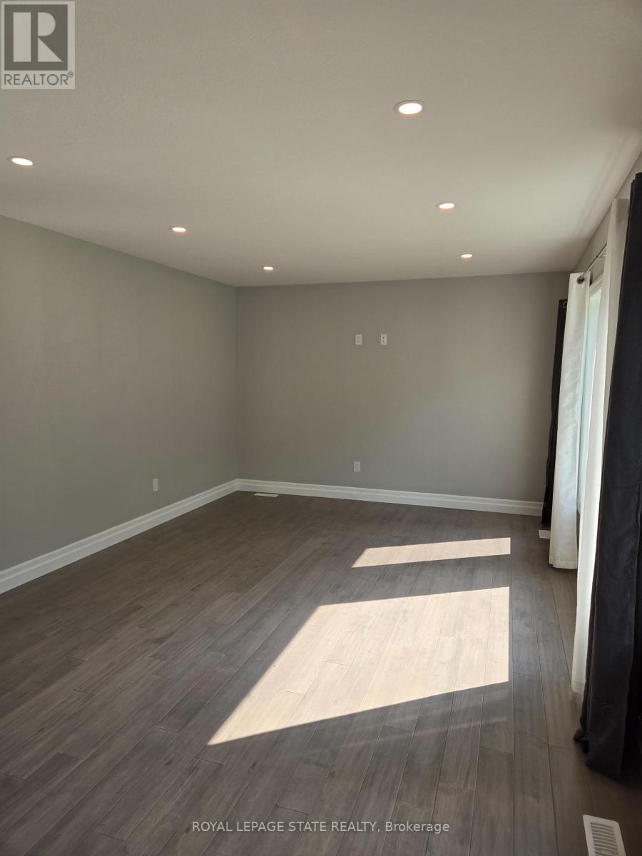 Photo 15 of 15 Dunning Way, St Thomas ON
