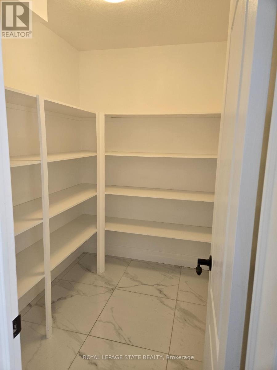 Photo 12 of 15 Dunning Way, St Thomas ON