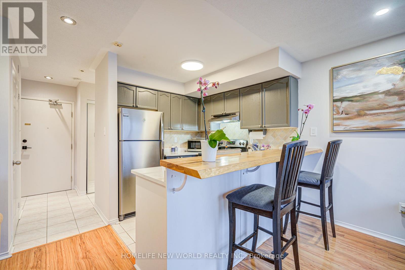 Photo 10 of A 206 15 Cornell Meadows Avenue, Markham ON