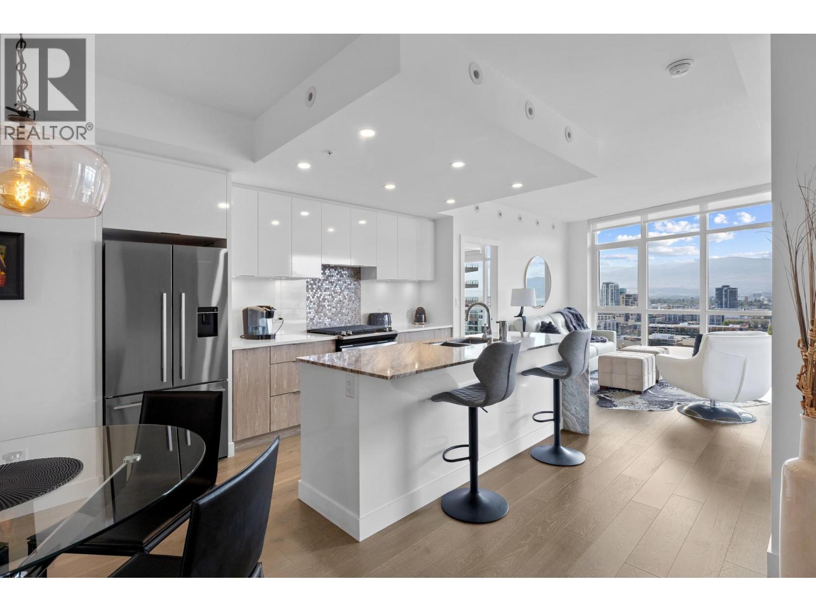 Photo 4 of 1151 Sunset Drive Unit 1701, Kelowna BC