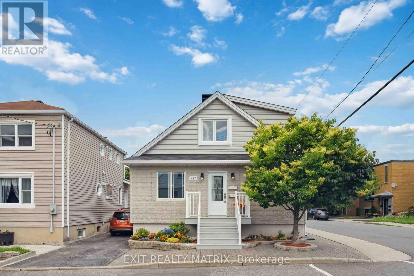 Interlock exterior, low maintenance