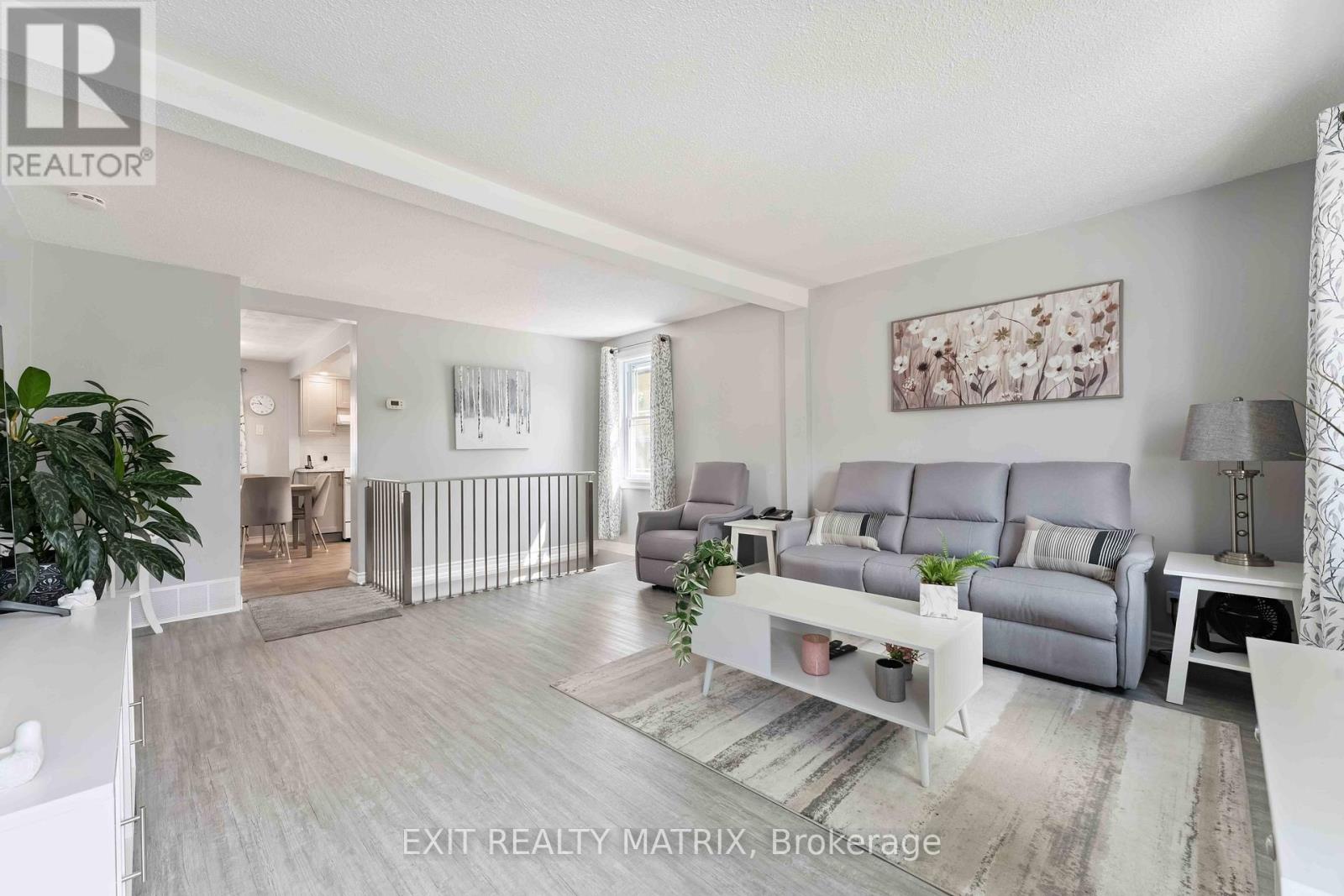 Photo 13 of 347 Shakespeare Street, Ottawa ON