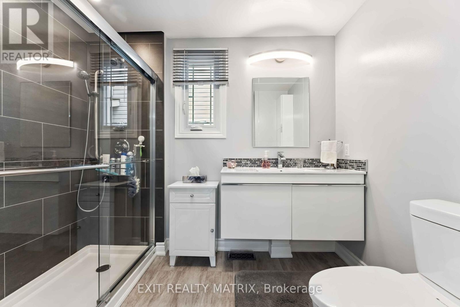 Photo 14 of 347 Shakespeare Street, Ottawa ON