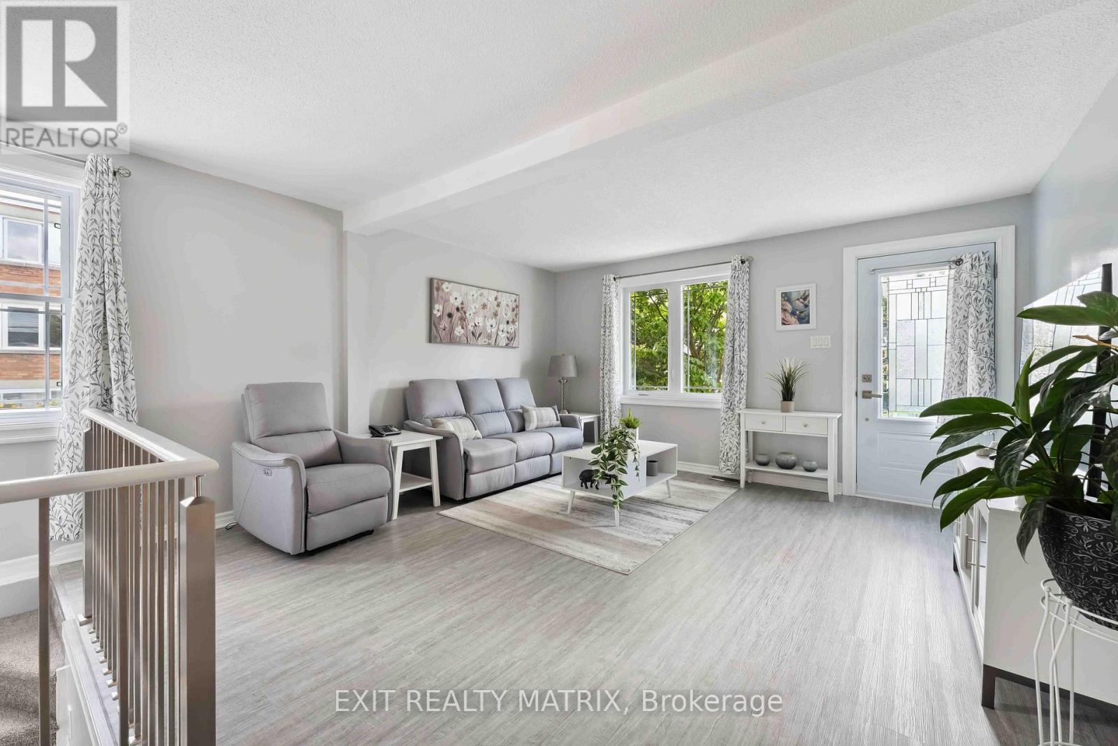 Photo 12 of 347 Shakespeare Street, Ottawa ON
