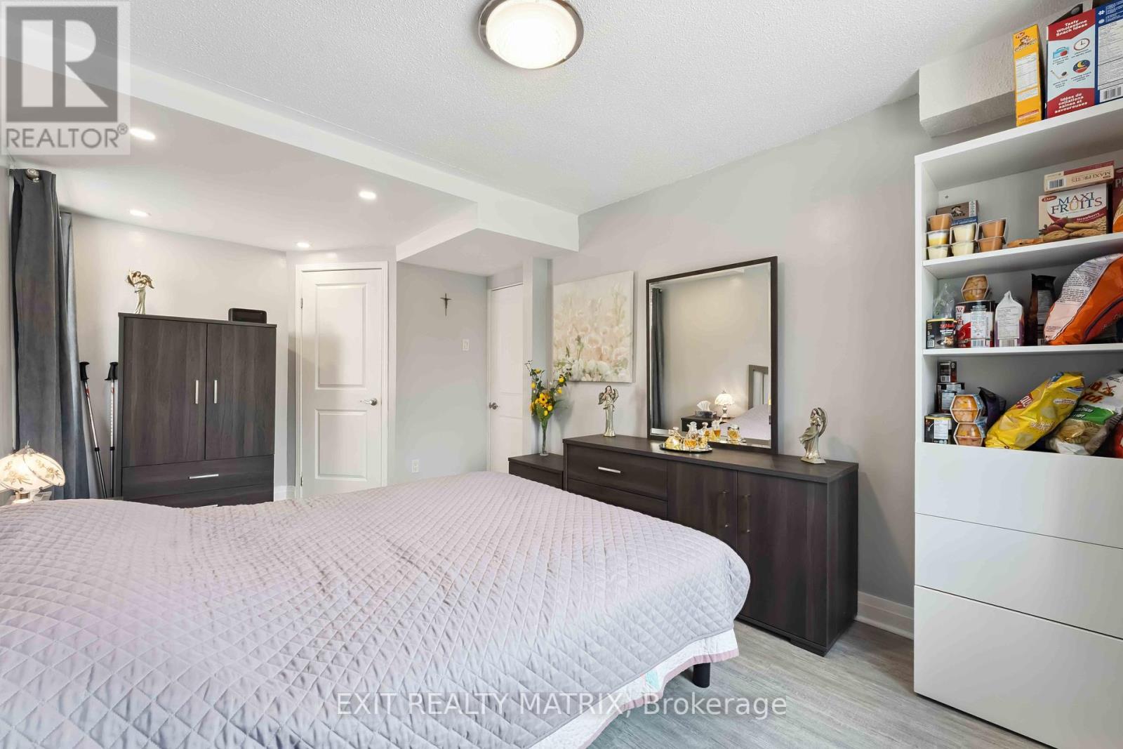 Photo 19 of 347 Shakespeare Street, Ottawa ON