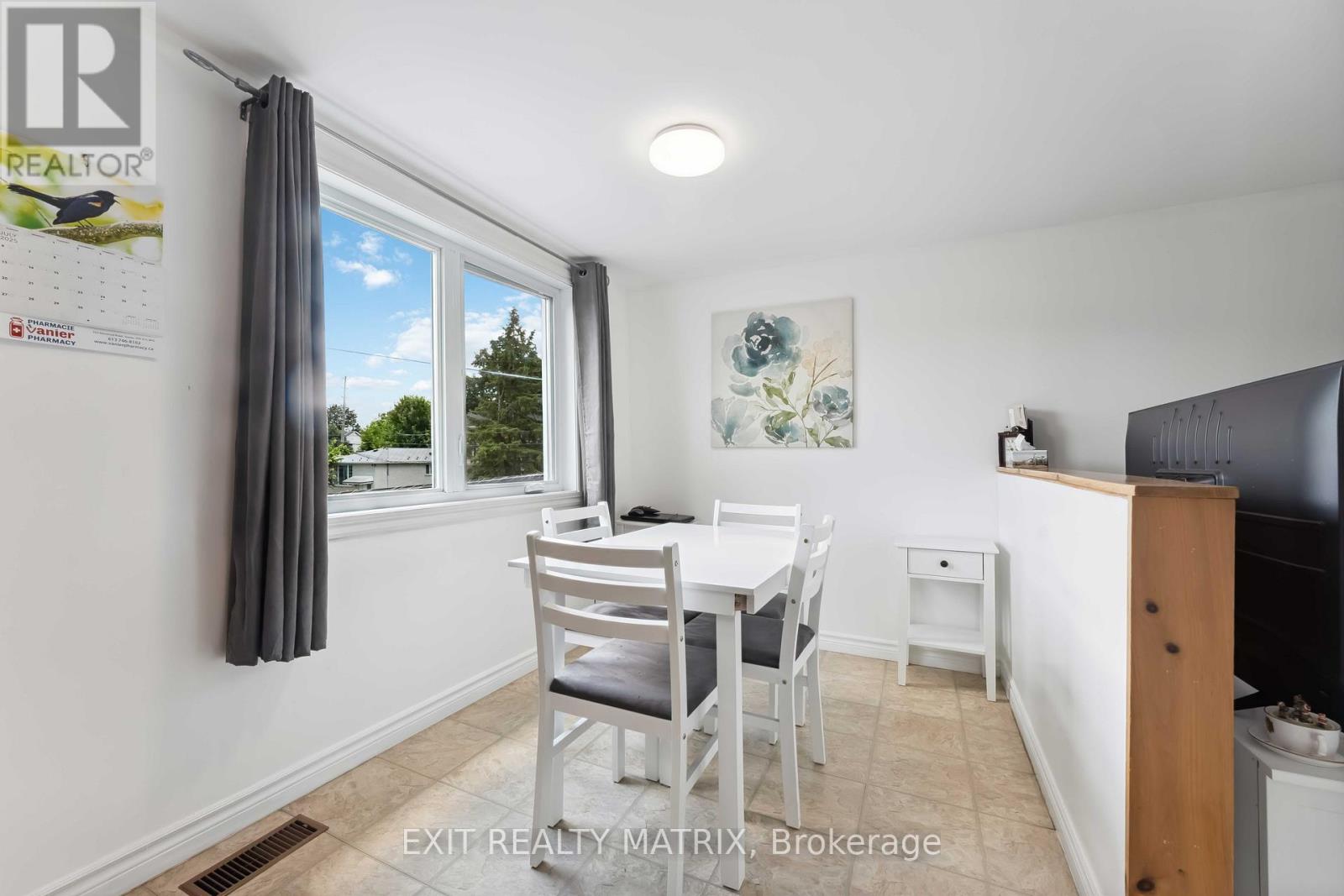 Photo 23 of 347 Shakespeare Street, Ottawa ON