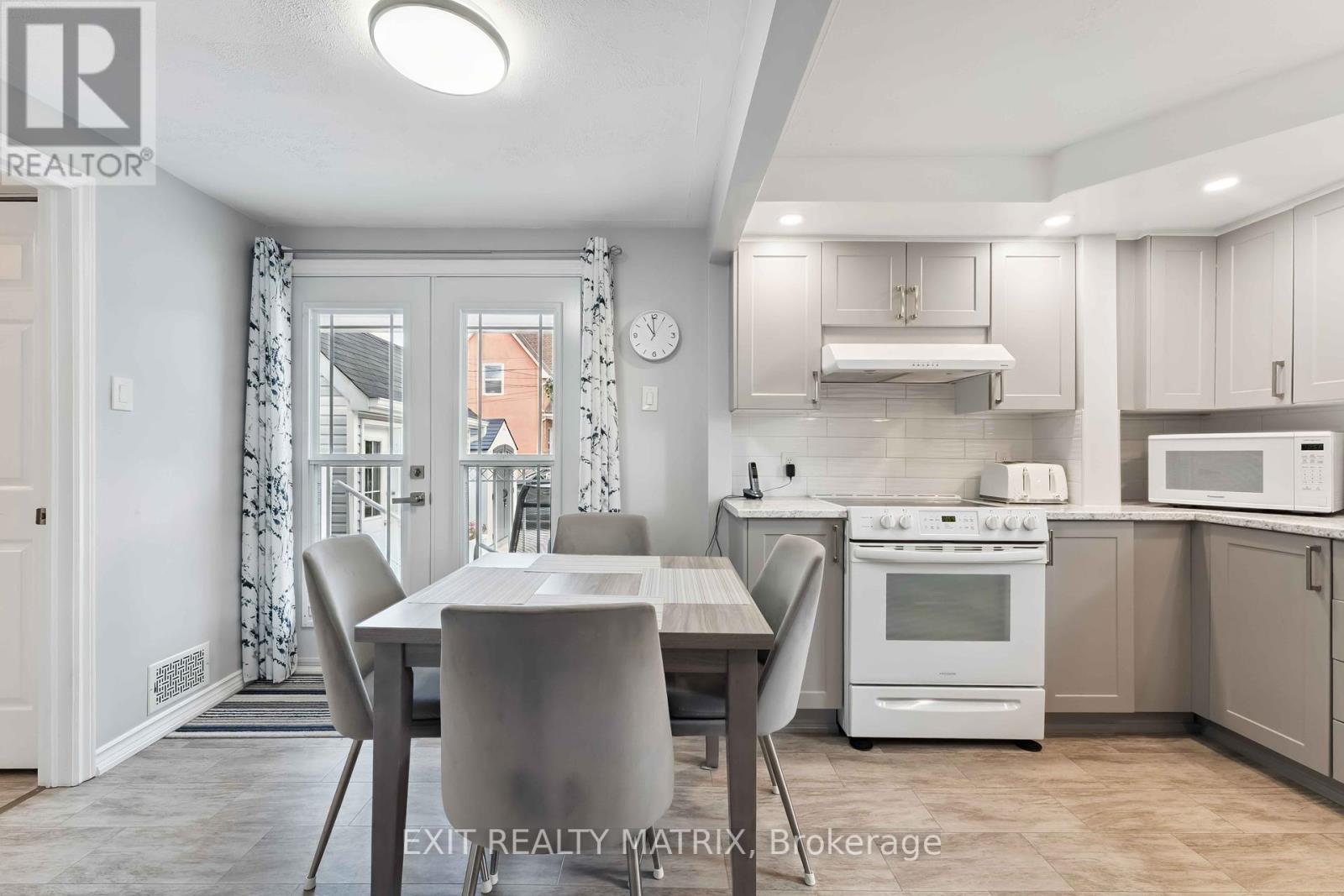 Photo 6 of 347 Shakespeare Street, Ottawa ON