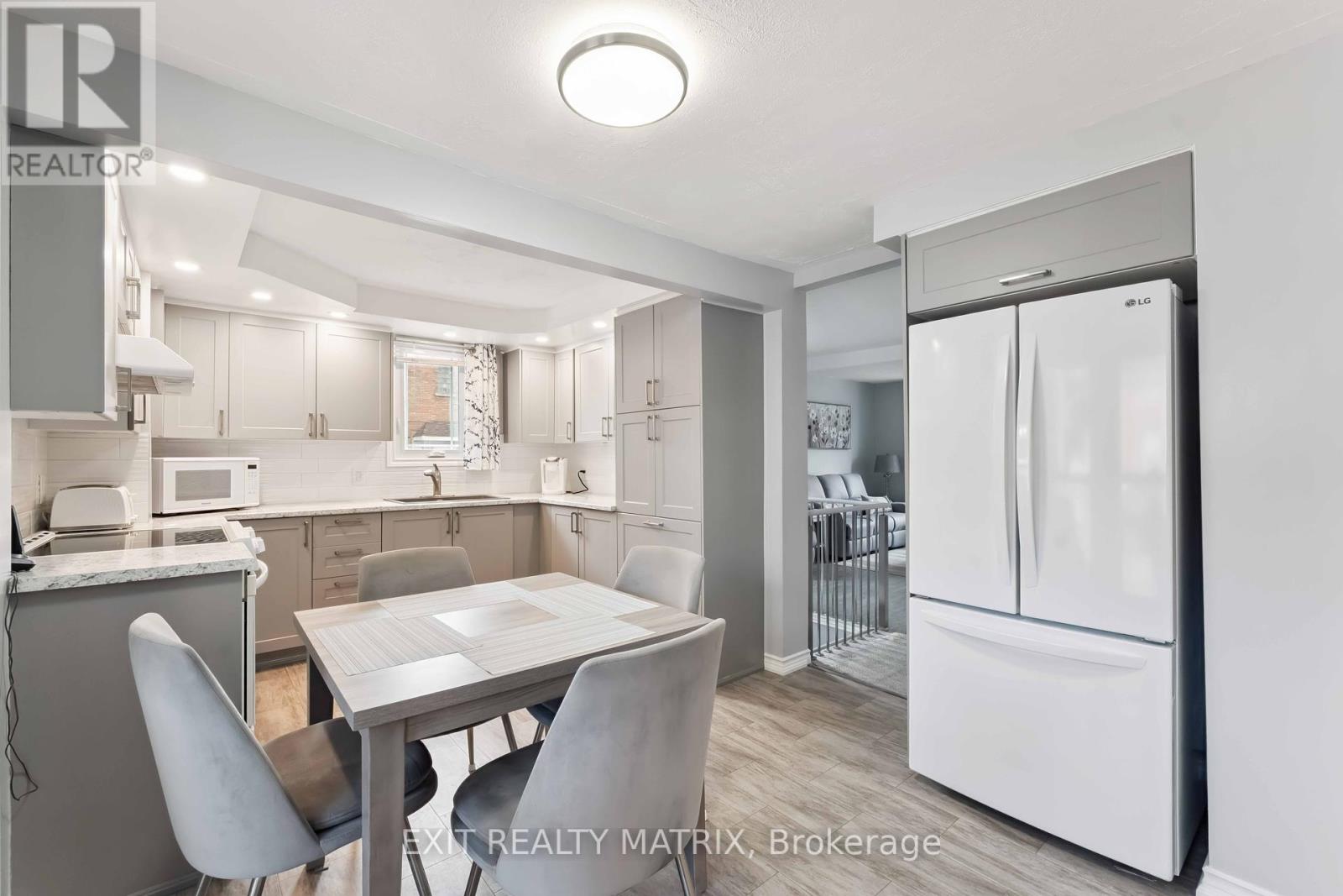 Photo 8 of 347 Shakespeare Street, Ottawa ON