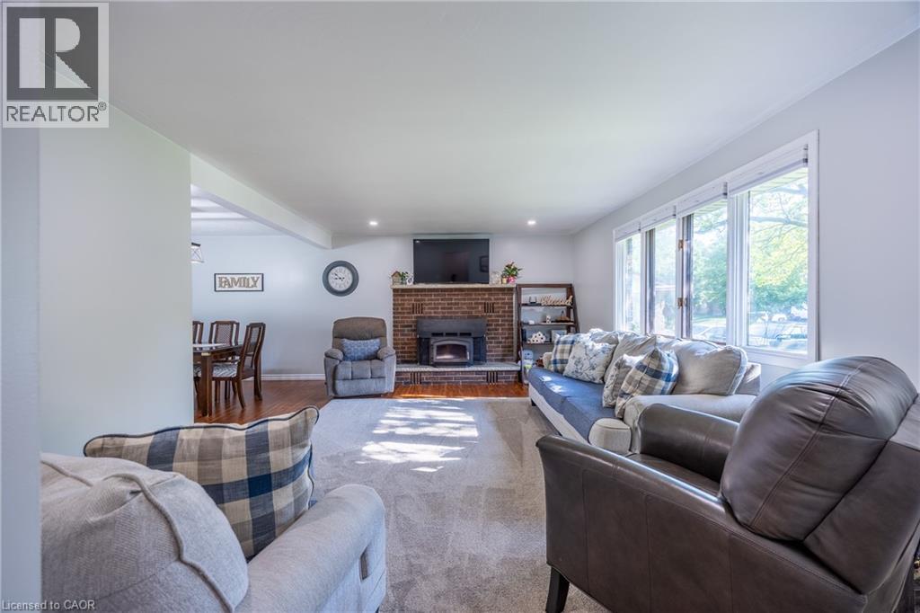 Photo 11 of 20 Sheridan Boulevard, Simcoe ON